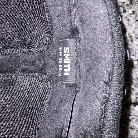 SMITH Charcoal Ski Helmet - Picture 4 of 4